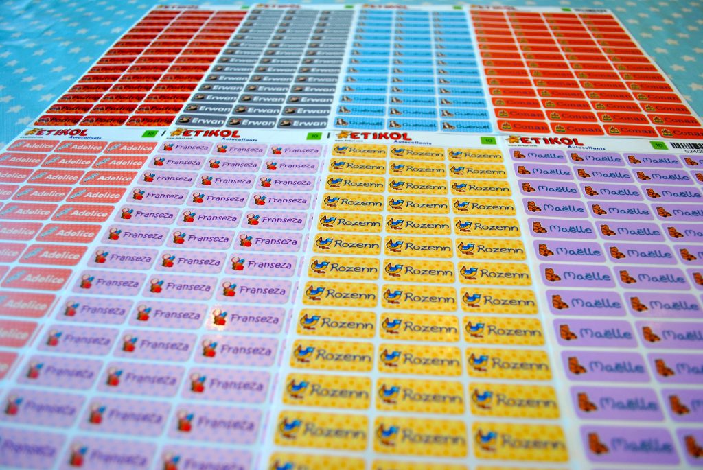Impression d'étiquettes cadeaux autocollantes personnalisées | France Impression d'étiquettes cadeaux autocollantes personnalisées | France