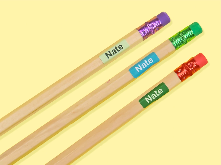 Mini-stickers sur des crayons